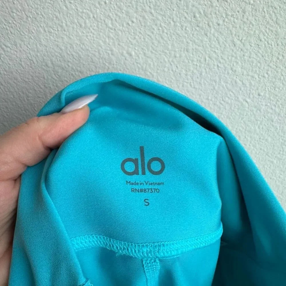 NWT Alo Yoga 7/8 High Waist Airlift Legging Aqua Blue Calf Logo Size Small